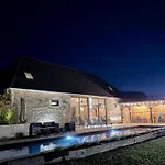 Luceo Perigord 10p Piscine Clim Vila